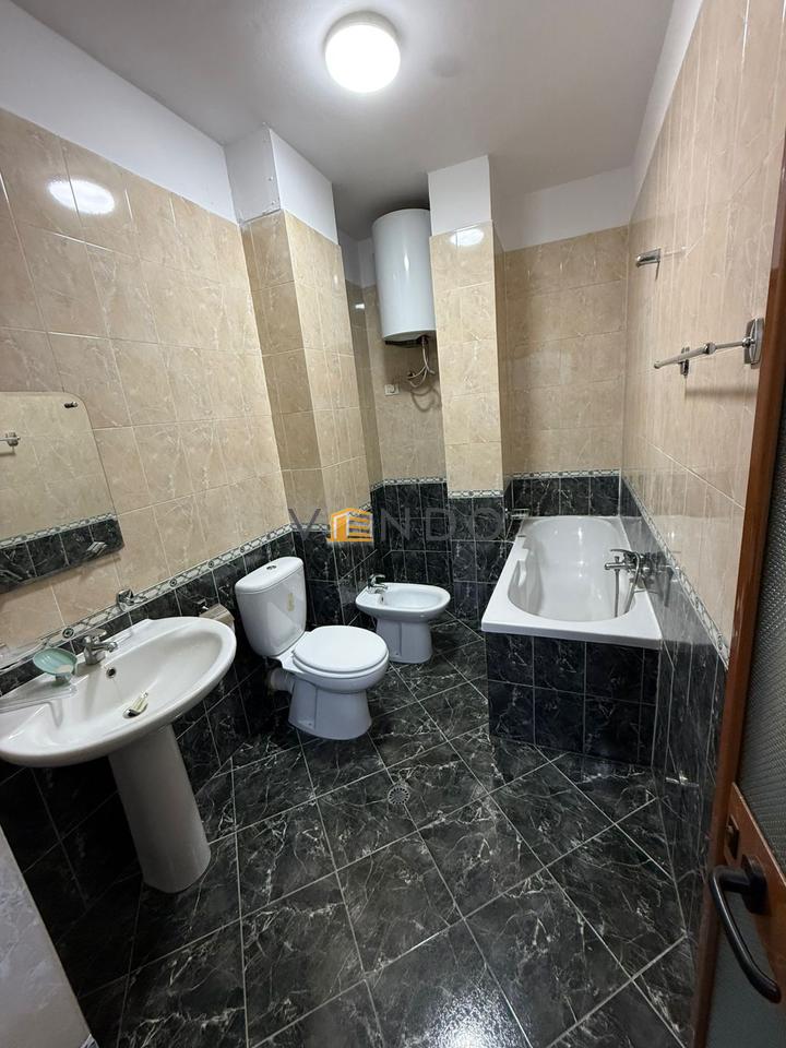 Affittasi appartamento 2+1+2 in Via Elbasanit presso la Filiale del Tesoro
