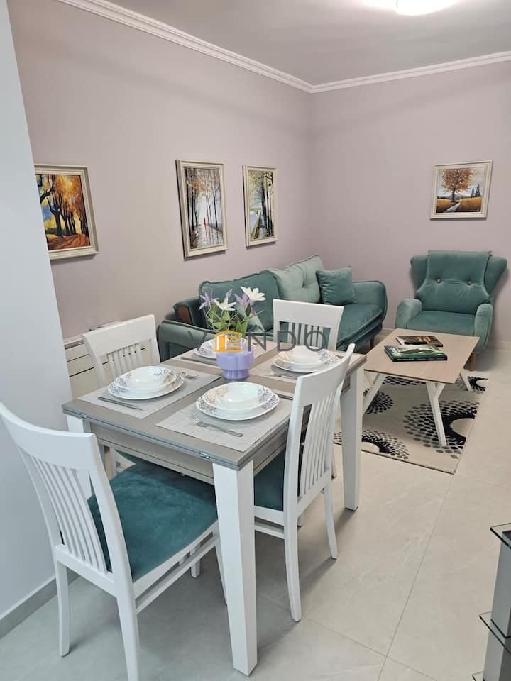 Jepet me qira apartament 2+1 tek Stadiumi Dinamo.