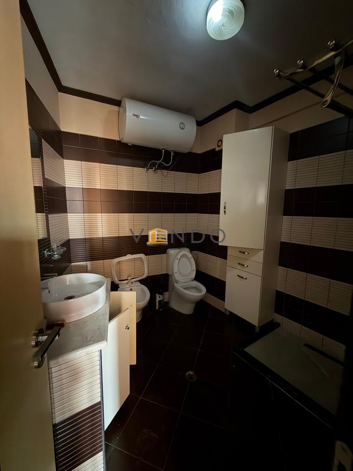 Vendesi appartamento 2+1+2 ad Astir, Ruga Rruga Sabri Preveza
