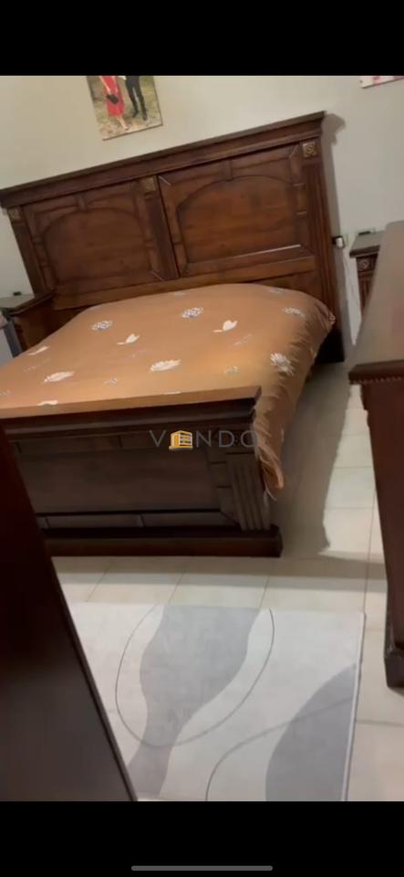 Vendesi appartamento 3+1+2 con 3 balconi nel Blocco Gintash, dietro la Gommista Murati.
