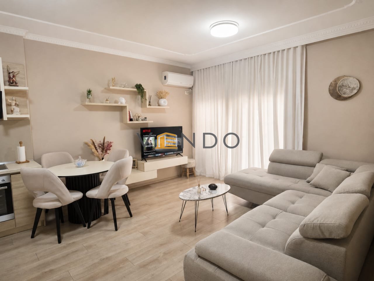 Shitet Apartament 1+1 ne Astir tek Rrethrrotullimi