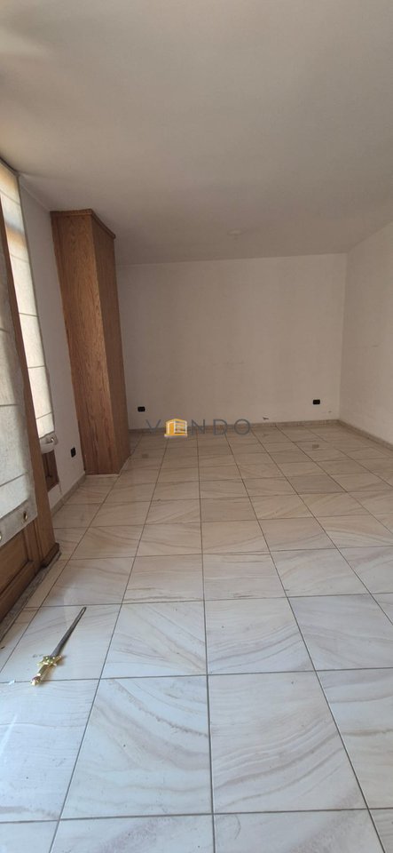 Shitet Apartament 2+1+2 tek 21 Dhjetori / Rruga Muhamet Gjollesha