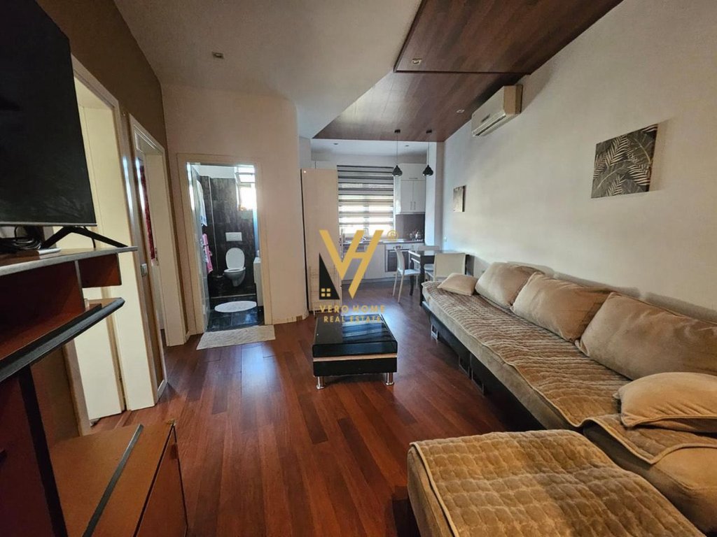 JEPET APARTAMENT 2+1+BLK ME QERA TE STACIONI I TRENIT 600 EURO