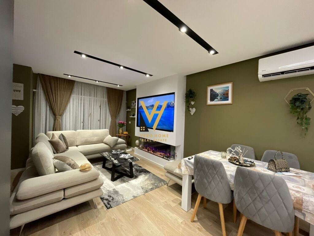 JEPET APARTAMENT 3+1+2 ME QIRA TE KODRA E DIELLIT 2, 1.200 EURO
