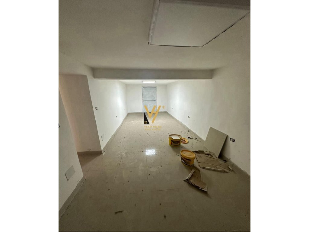 JEPET MAGAZINE 55 M2 ME QERA TE SHKOLLA E BALETIT 450 EURO