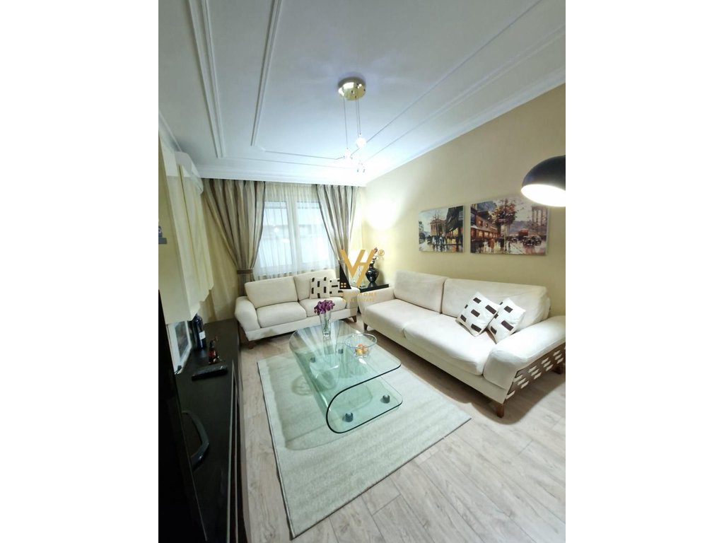 JEPER APARTAMENT 1+1+BLK ME QERA NE BLLOK 800 EURO