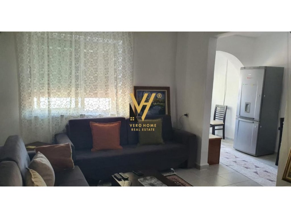 JEPET APARTAMENT 1+1 ME QIRA TE RRUGA BARDHYL 500 EURO