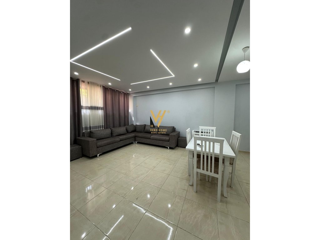 JEPET APARTAMENT 2+1 ME QIRA TE KOPSHTI BOTANIK 600 EURO