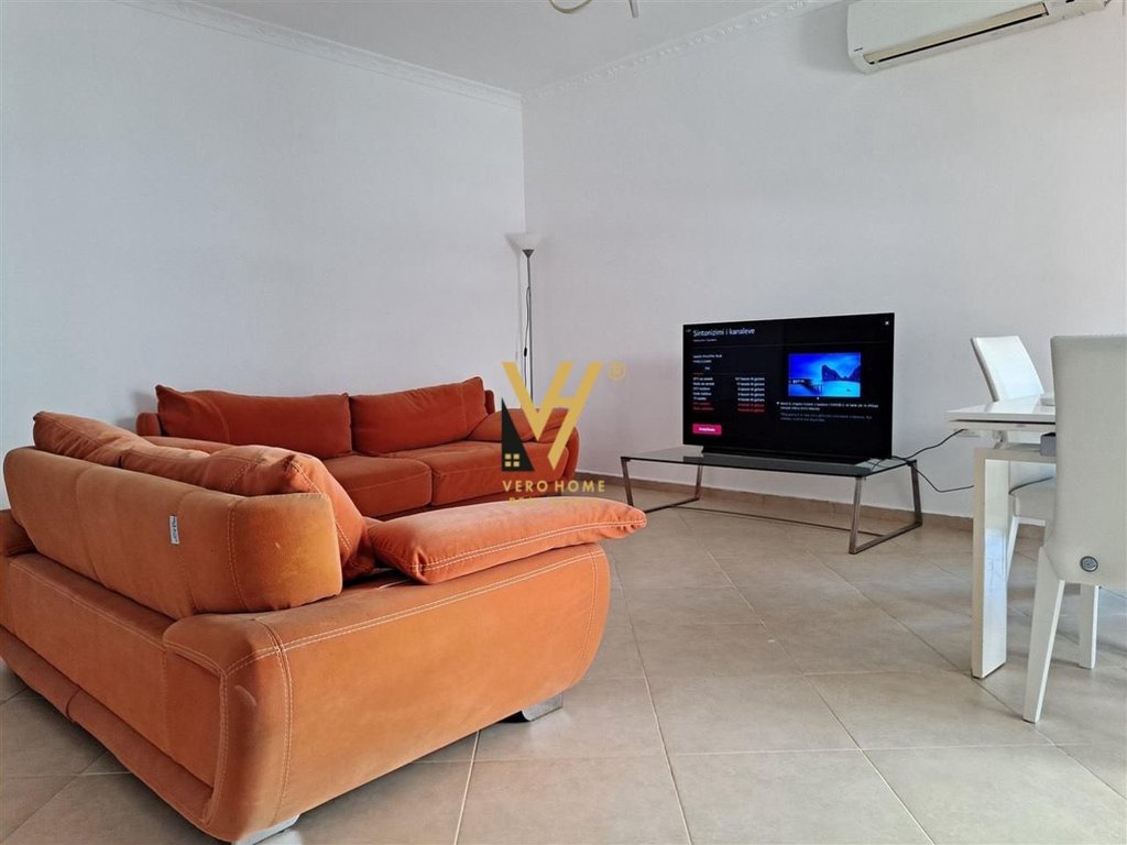 JEPET APARTAMENT 2+1 ME QIRA TE LIQENI I TIRANES 1.000 EURO
