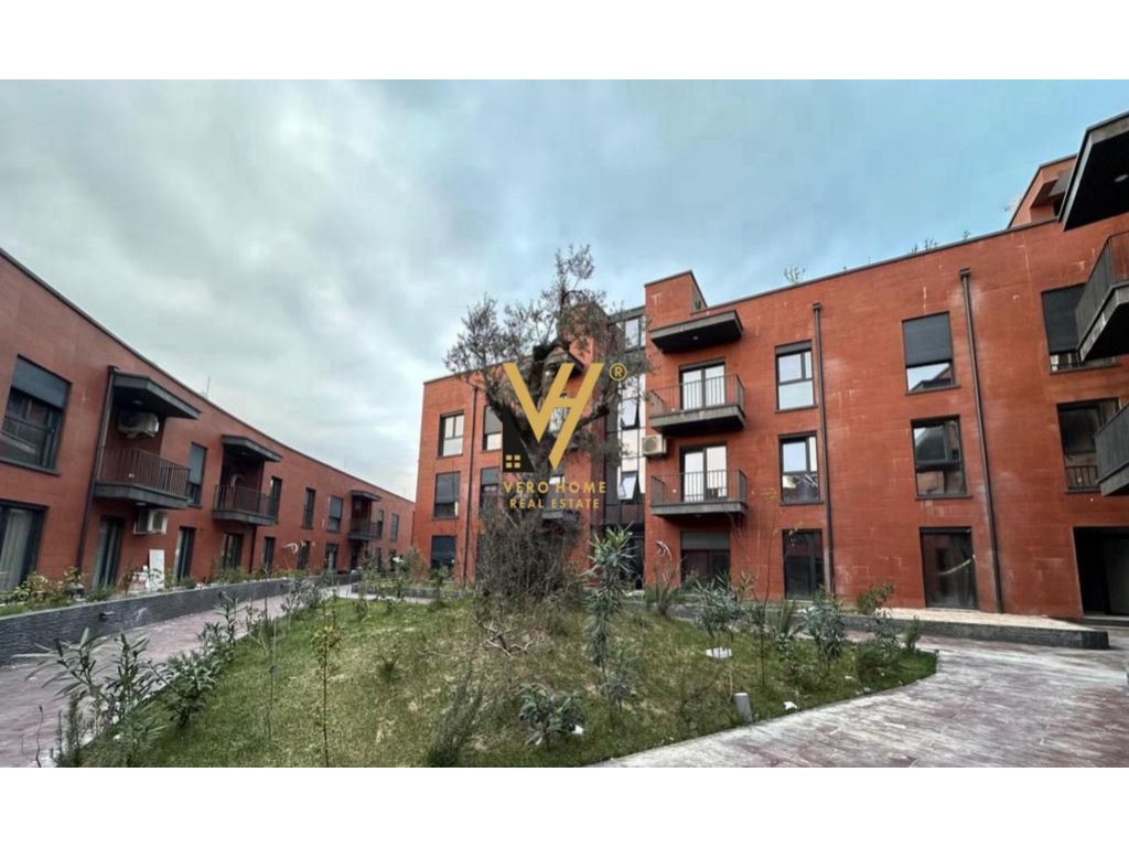 JEPET APARTAMENT 1+1 ME QERA TE TEG, ROSE GARDEN 680 EURO