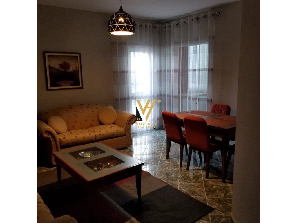 JEPET APARTAMENT 2+1+BLK ME QERA TE MINE PEZA 60.000 LEKE