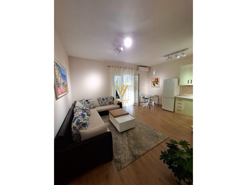 JEPET APARTAMENT 2+1 ME QERA TE KOPSHTI ZOOLOGJIK 75.000 LEKE