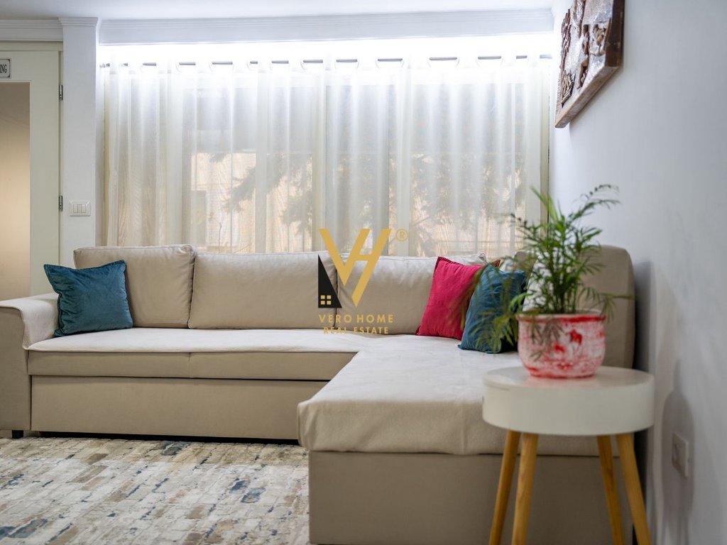 JEPET APARTAMENT 1+1 ME QIRA TE KOMUNA E PARISIT 55.000 LEKE