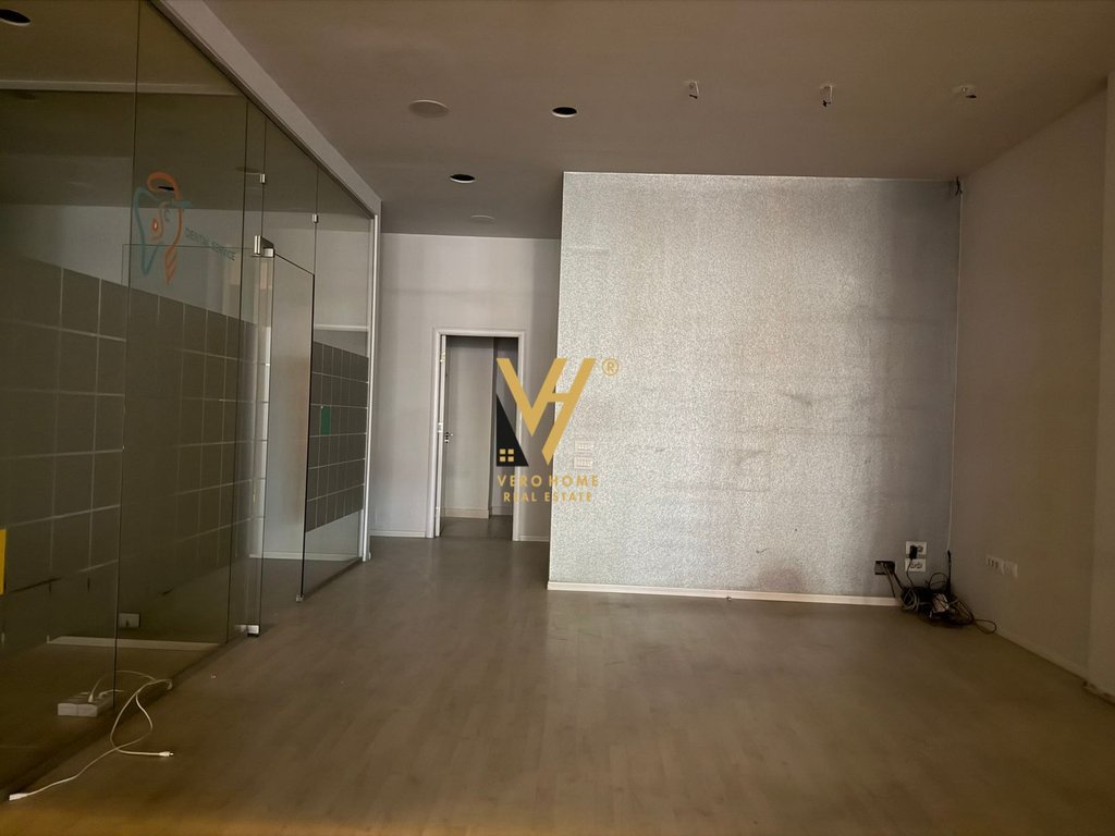 JEPET DYQAN 100 M2 ME QIRA TE KOPSHTI ZOOLOGJIK 1.300 EURO