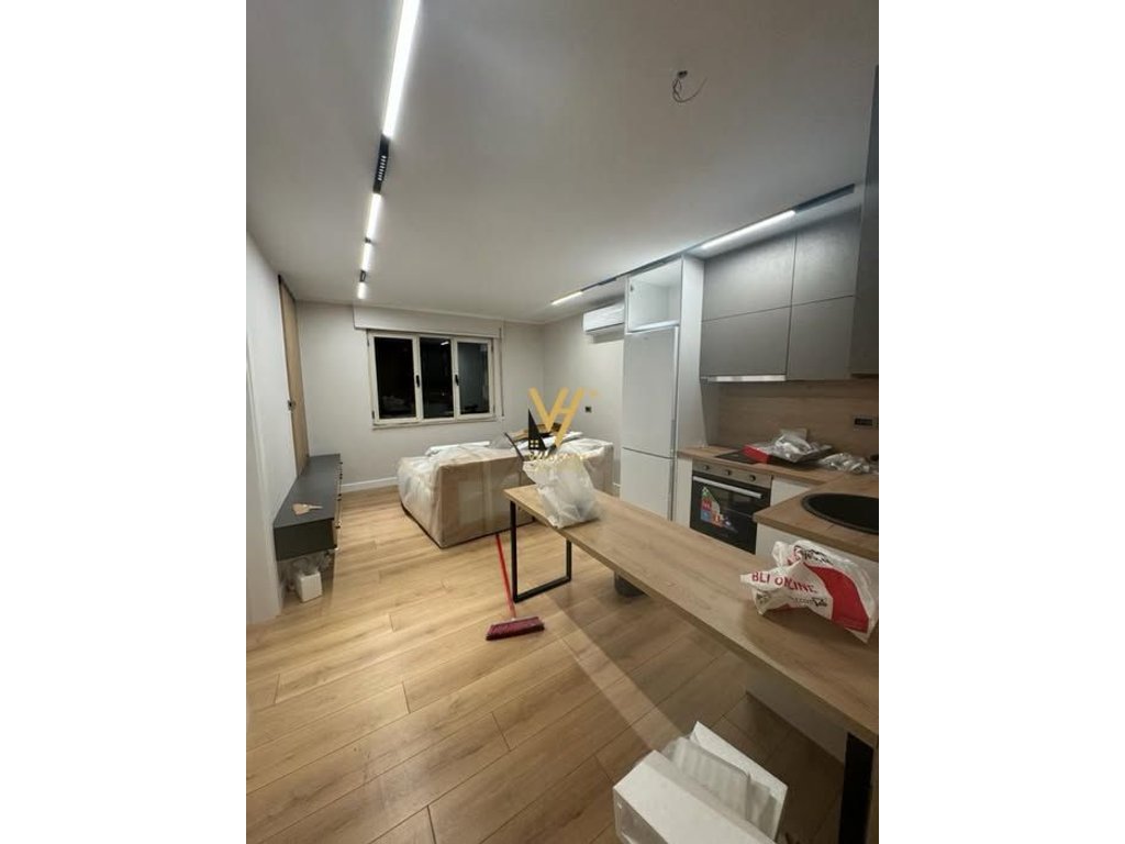 JEPET APARTAMENT 1+1&GARSONIERE ME QIRA TE KOMUNA E PARISIT 1.200 EURO