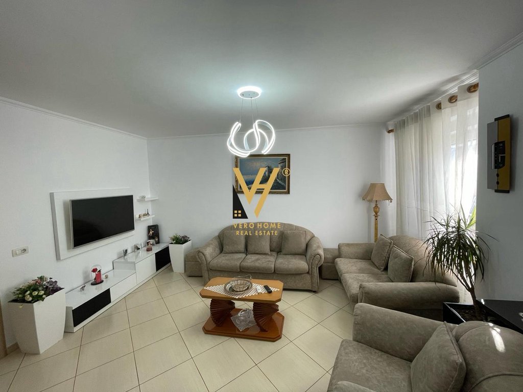 SHITET APARTAMENT 3+1+2+BLK TE GENER 1, RRUGA JORDAN MISJA 217.000 EURO