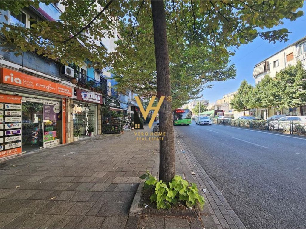 SHITET APARTAMENT 2+1+BLK TE RRUGA BARDHYL, PEDIATRIA 132.000 EURO