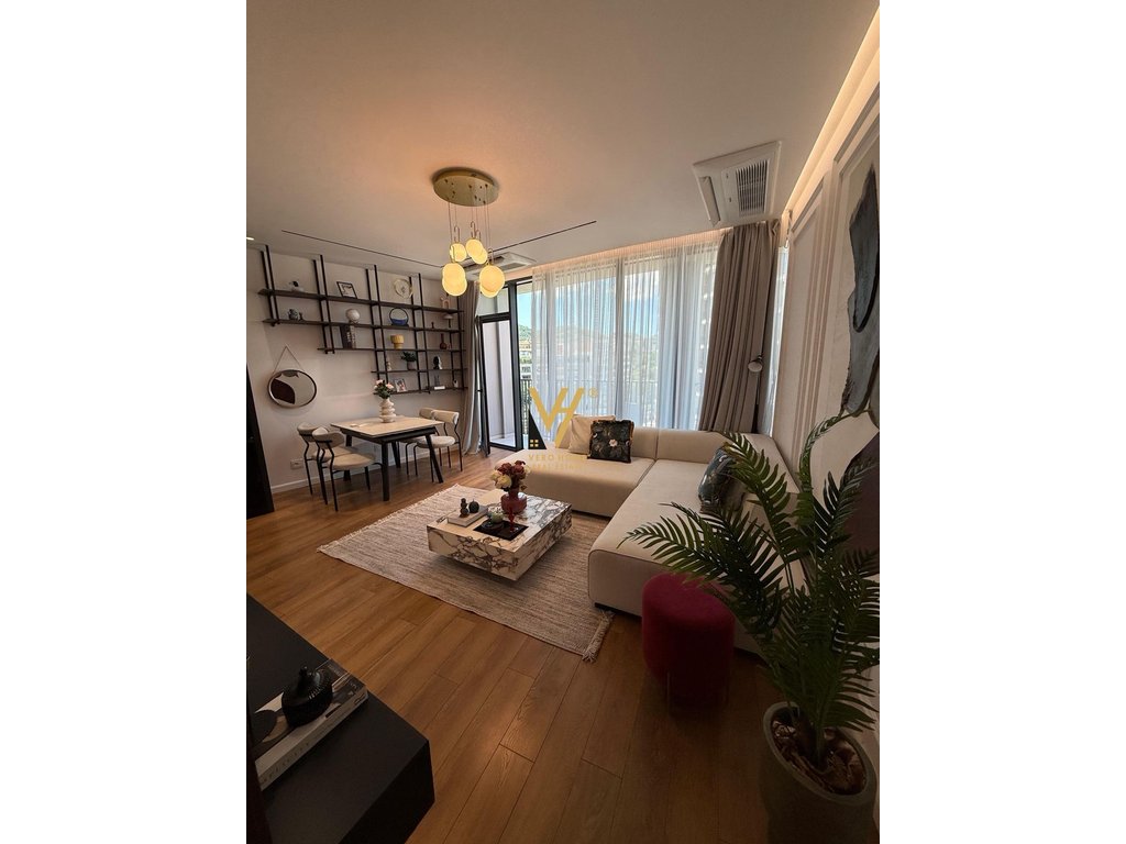 JEPET APARTAMENT 2+1+2 BLK ME QIRA TE LIQENI ARTIFICIAL 1.900 EURO