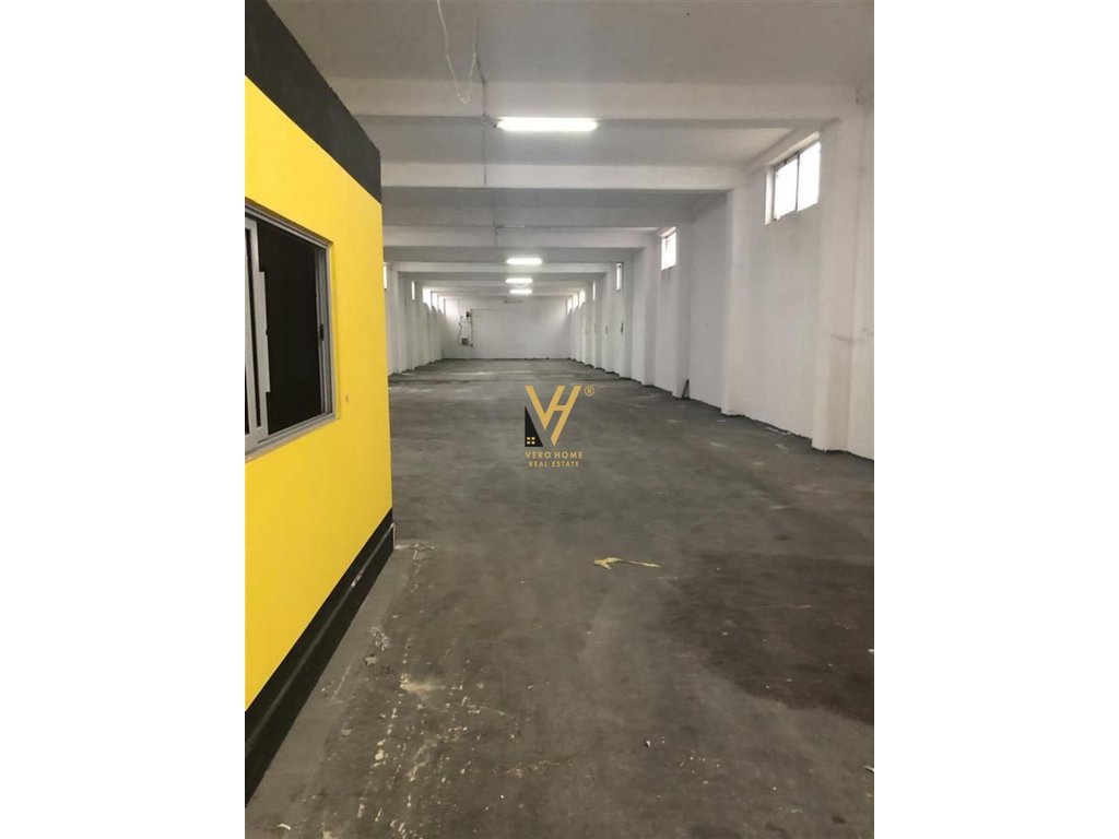 JEPET MAGAZINE 550M2 ME QERA TE AUTOSTRADA TR-DR 3.500 EURO