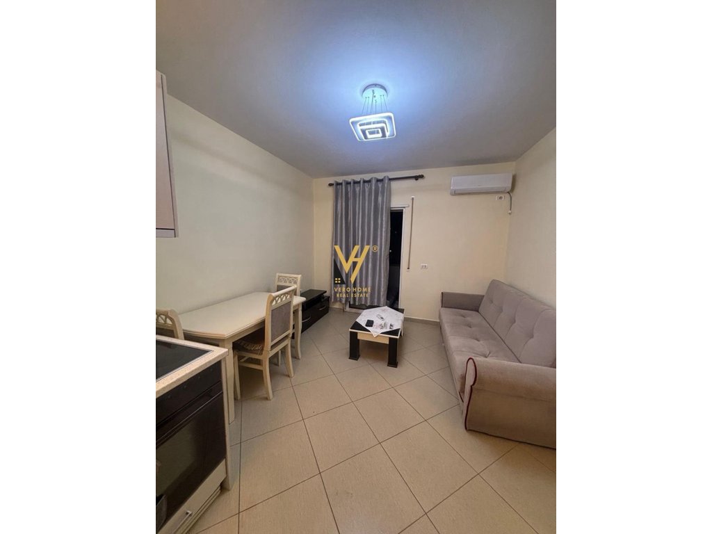 JEPET APARTAMENT 1+1 ME QERA TE RRUGA E DIBRES 480 EURO