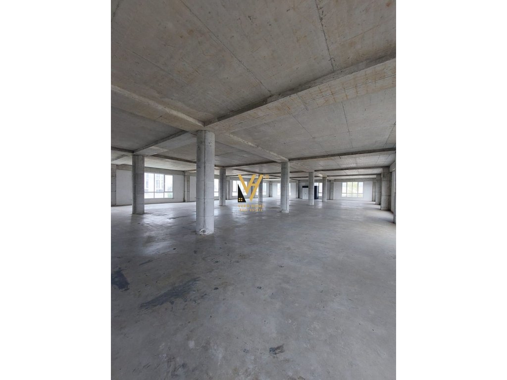 JEPET OBJEKT MULTIFUNKSIONAL ME QERA TE TOP CHANNEL 4.800 EURO