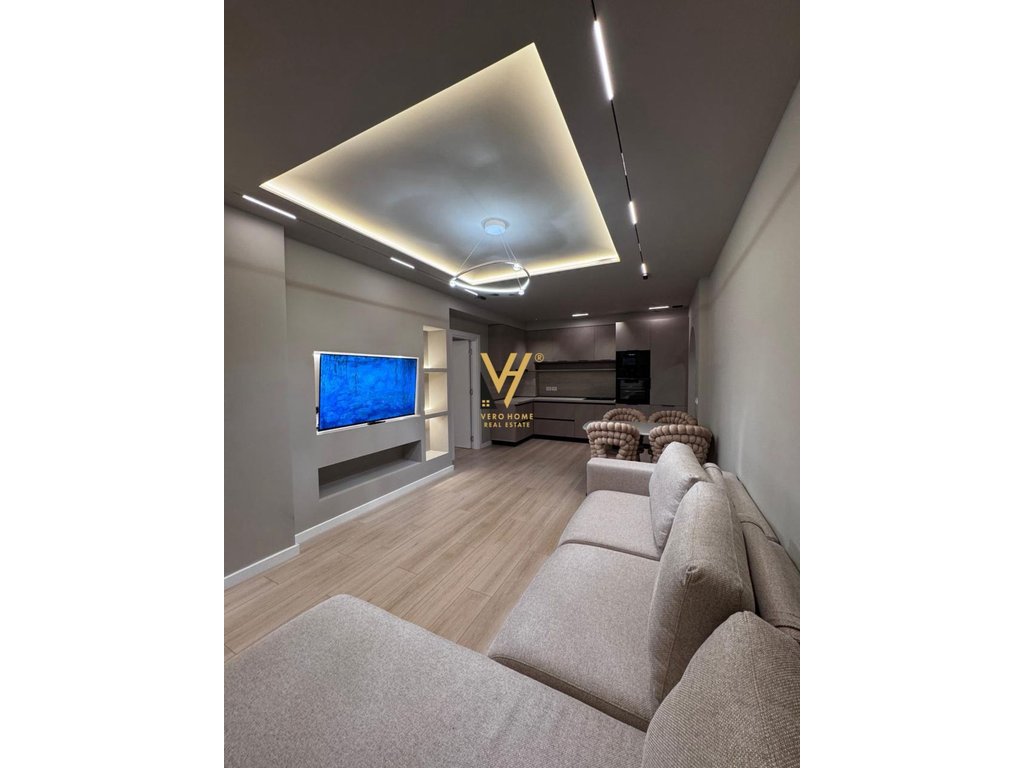 SHITET APARTAMENT 2+1+2+BLK TE KOMUNA PARISIT 275.000 EURO