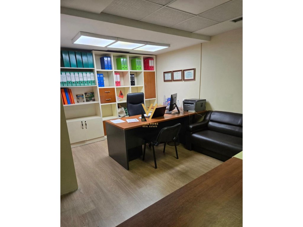 SHITET ZYRE 22 M2 TE CONDOR CENTER,RRUGA E KAVAJES 47.000 EURO