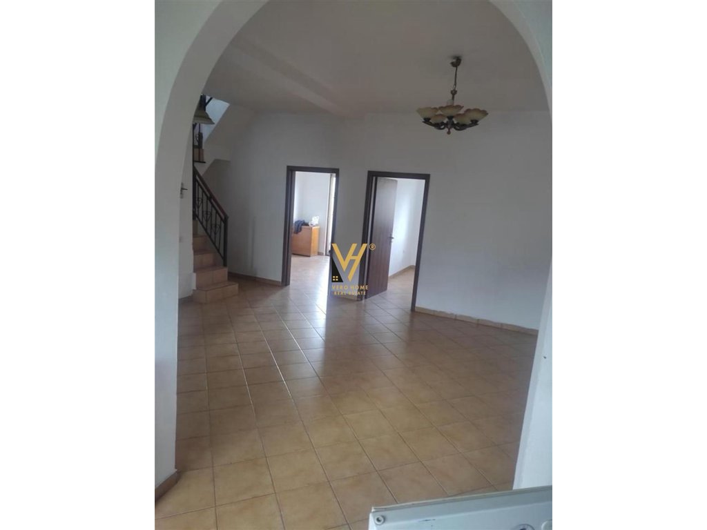 SHITET DUPLEX 2+1+BLK TE MYSLYM SHYRI 190.000 EURO