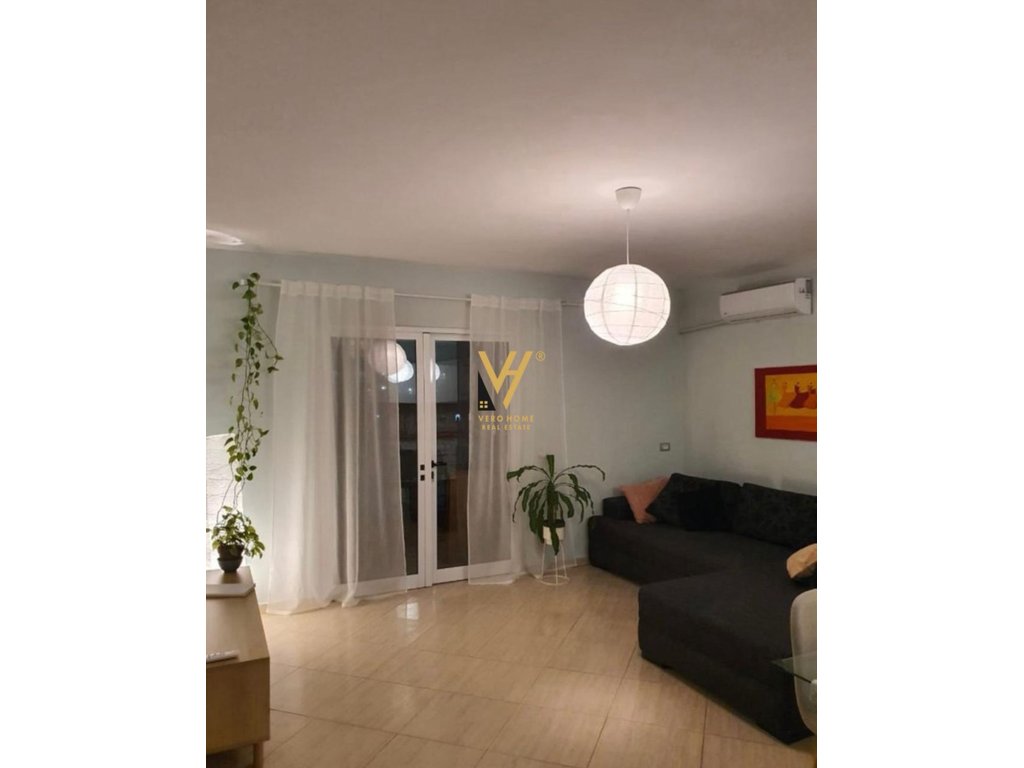 JEPET APARTAMENT 1+1 ME QIRA TE QYTET STUDENTI 600 EURO