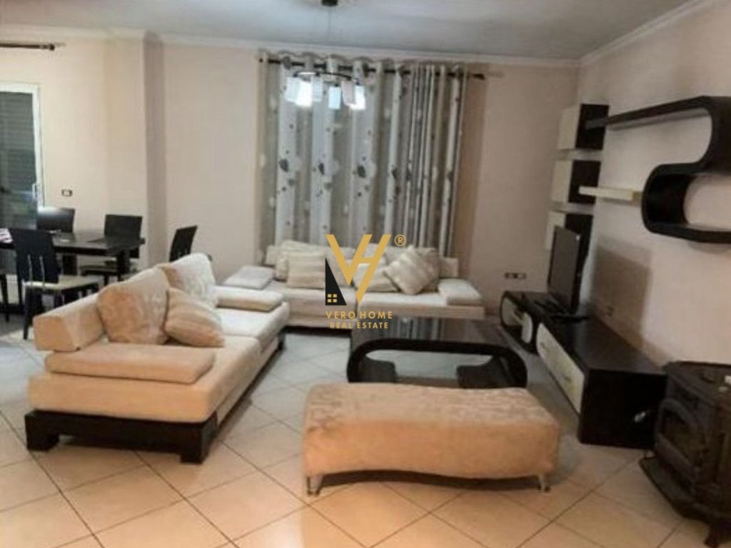 JEPET APARTAMENT 3+1+BLK ME QERA NE SELITE 620 EURO