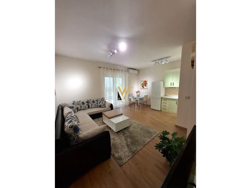 JEPET APARTAMENT 2+1+2BLK ME QIRA TE KOPSHTI ZOOLOGJIK 80.000 LEKE