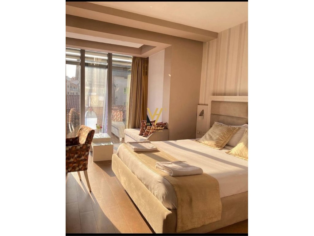 JEPET HOTEL ME QERA TE VILAT GJERMANE 25.000 EURO