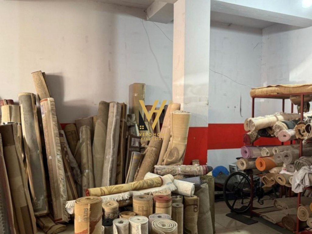 JEPET MAGAZINE 120 M2 ME QERA TE IRFAN TOMINI 1.200 EURO