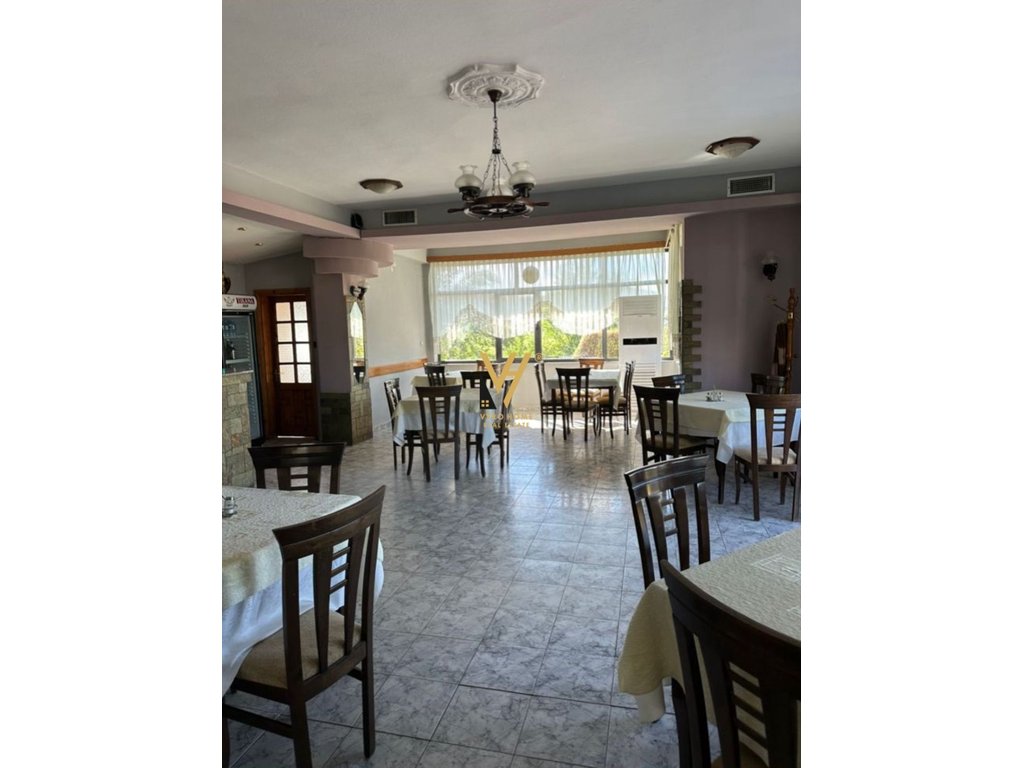 SHITET HOTEL BAR RESTORANT NE KORÇE 400.000 EURO
