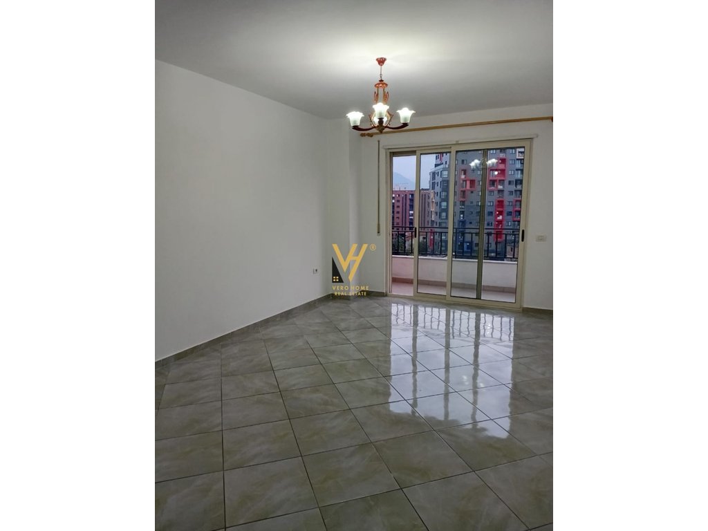 JEPET APARTAMENT 2+1+BLK ME QIRA TE UNAZA E RE, ASTIR 40.000 LEKE