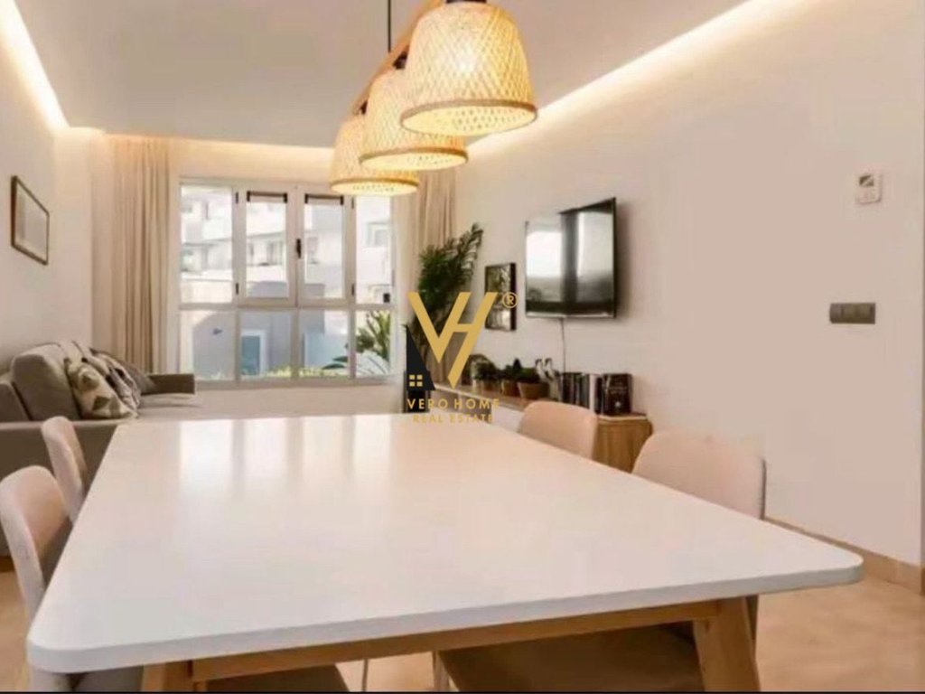 JEPET APARTAMENT 2+1+BLK ME QIRA TE LIQENI ARTIFICIAL 1.100 EURO