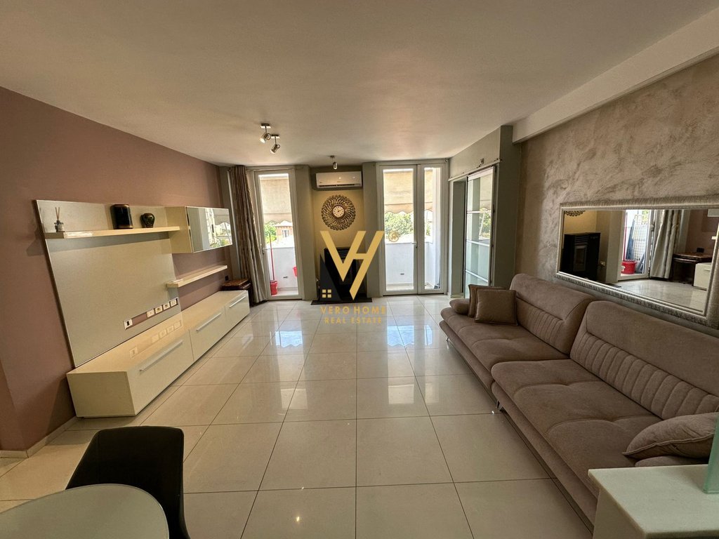 JEPET APARTAMENT 3+1 ME QIRA TE PAZARI I RI 75.000 LEKE