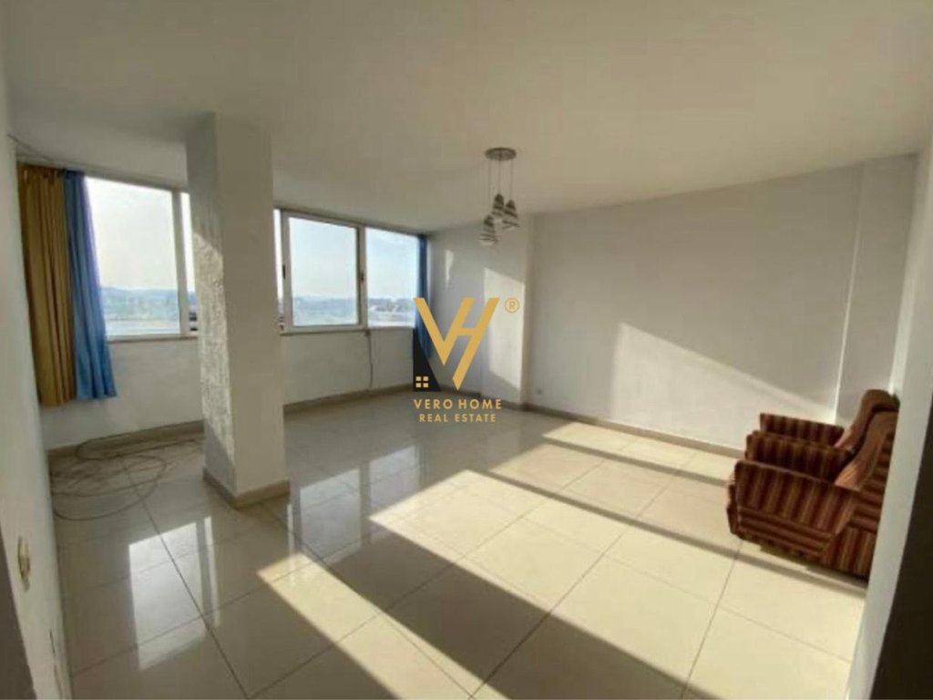 JEPET APARTAMENT 2+1+BLK ME QIRA TE KOMUNA E PARISIT 450 EURO