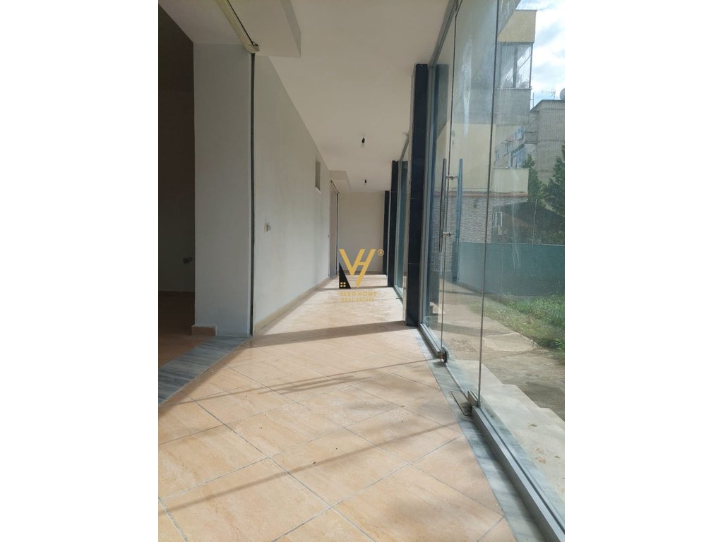 JEPET DYQAN 58 M2 ME QERA NE LAPRAKE 60.000 LEKE