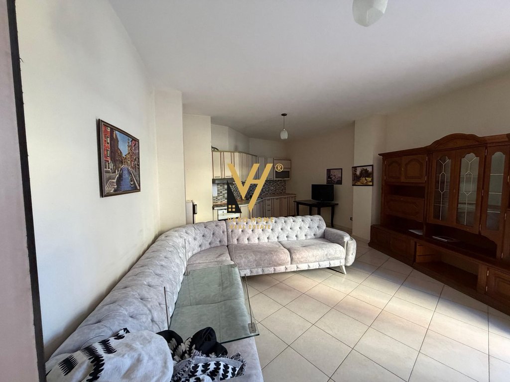 APPARTAMENTO 1+1+VERANDA IN AFFITTO A ASTIR 40.000 LEKE