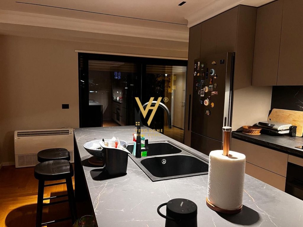 NA PRODEJ BYT 3+1+2+VERANDA V BLLOKU 750 000 EURO