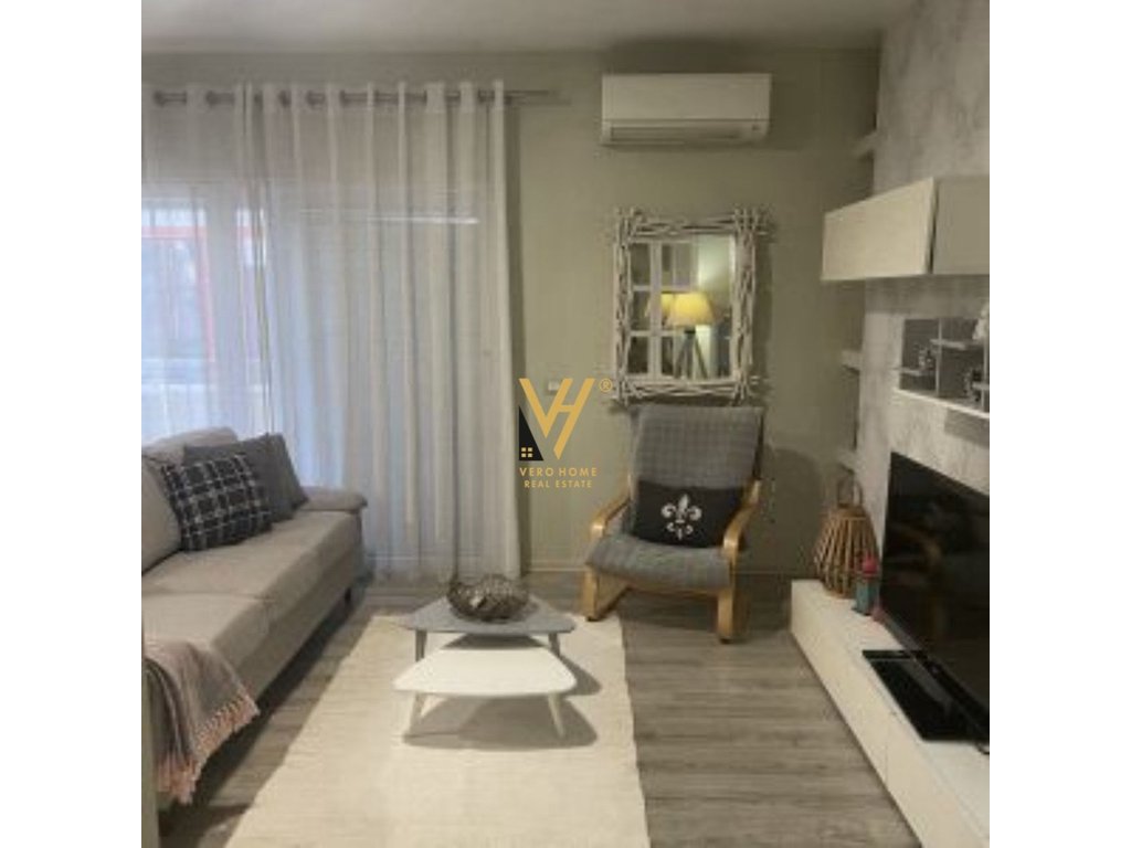 BYT 2+1+BALKON K PRONÁJMU V KODRA E DIELLIT 670 EURO