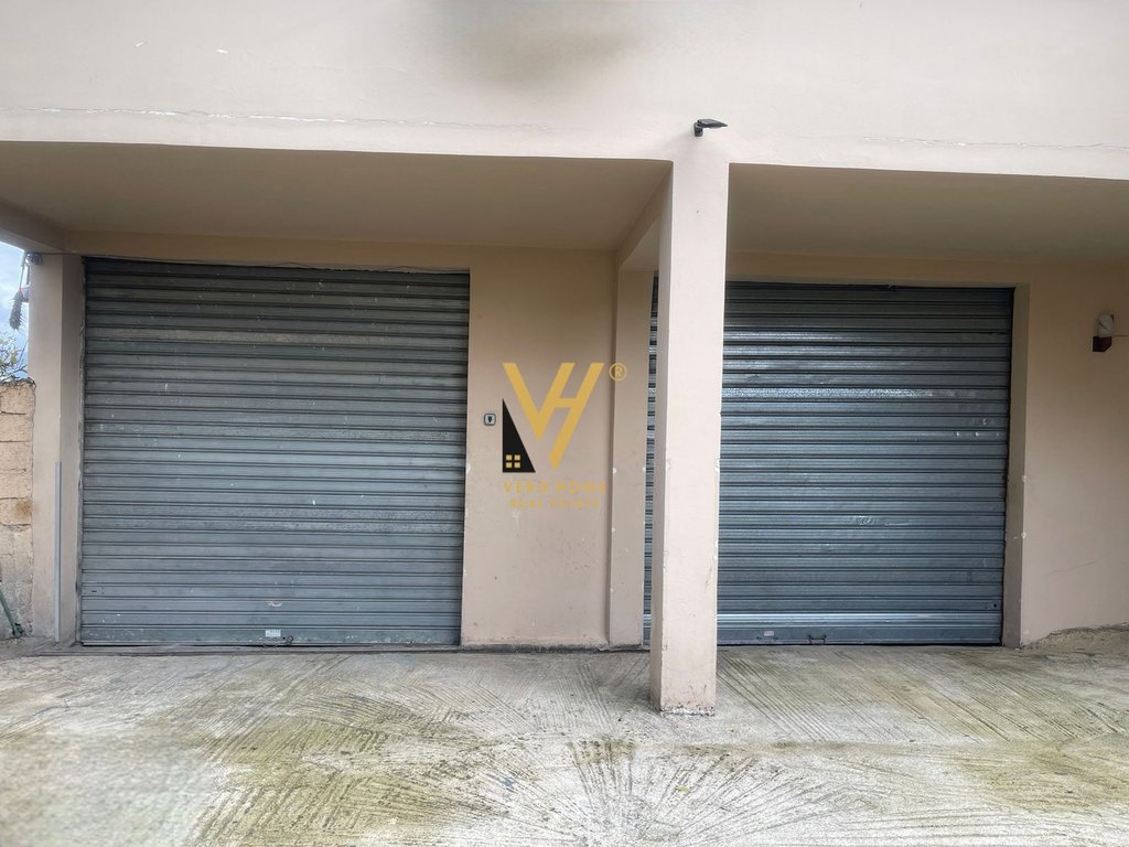 SKLAD 100 M2 K PRONÁJMU V SAUKU 50 000 LEKE