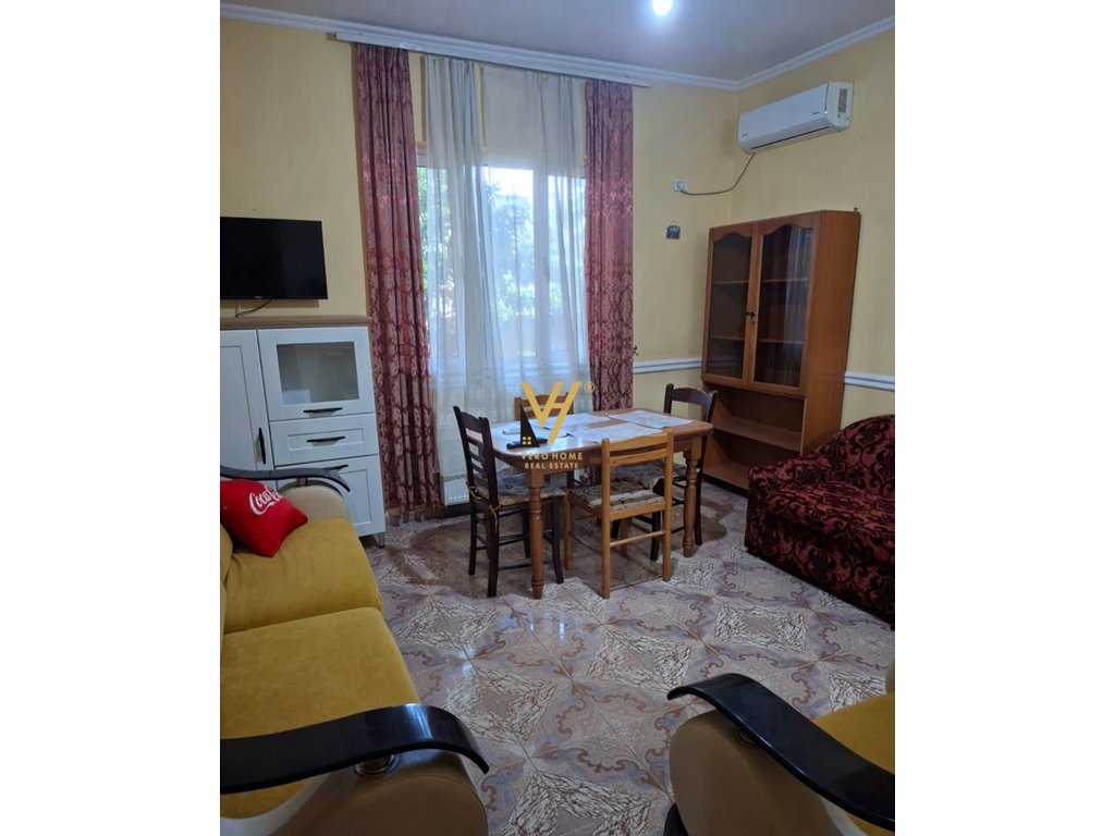 JEPET SHTEPI 2+1 ME QERA NE SELITE 65.000 LEKE