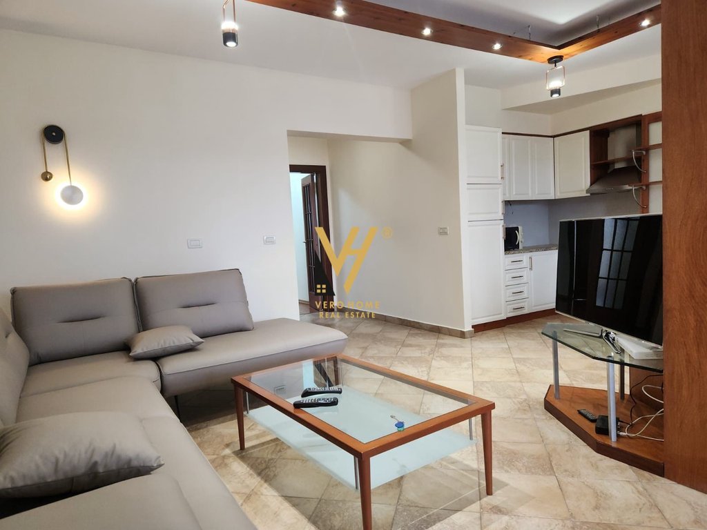 Appartamento 2+1+balcone in affitto vicino all'ex Garda 1.500 euro