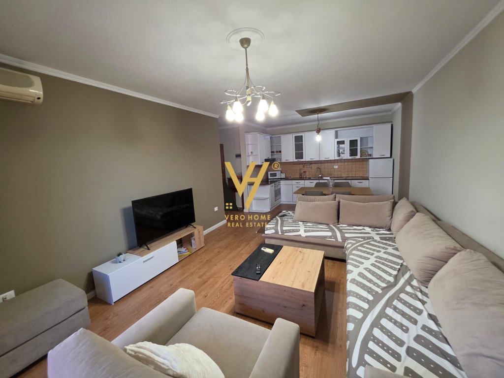 JEPET APARTAMENT 1+1+BLK ME QIRA TE KOMUNA E PARISIT 70.000 LEKE