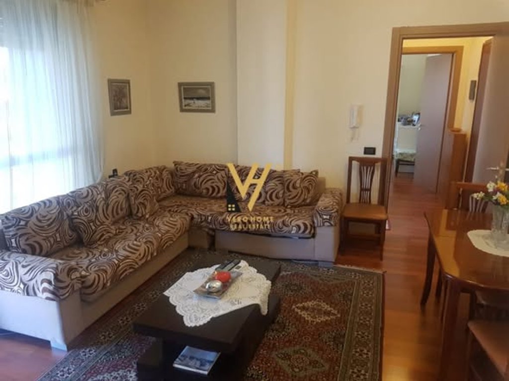 1+1 APARTMENT FOR RENT AT PAZARI I RI 800 EURO