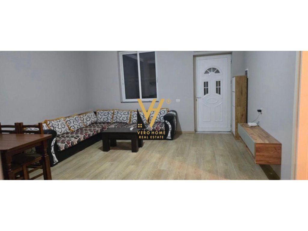 JEPET SHTEPI PRIVATE ME QIRA NE SAUK 400 EURO