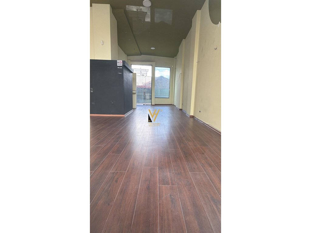 SHITET AMBIENT BIZNESI 75 M2 TE QYTETI STUDENTI 230.000 EURO