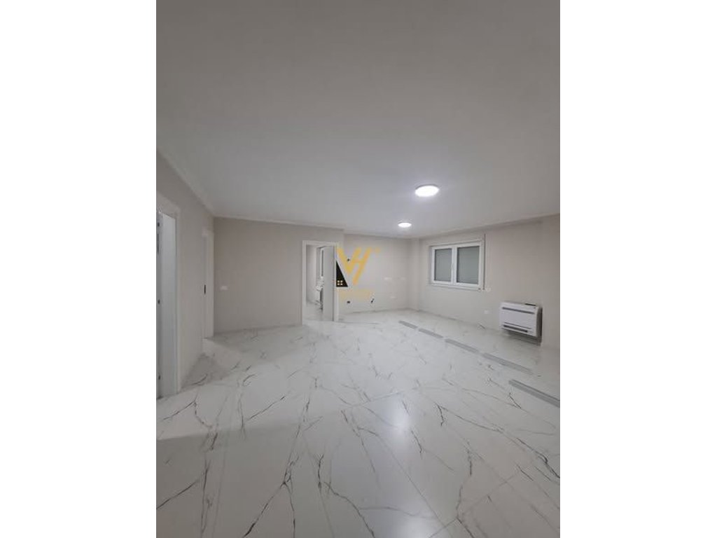 JEPET APARTAMENT 2+1+BLK ME QERA NE QENDER 1.000 EURO